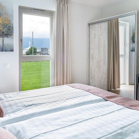 Alp Art Hotel Monthey Collombey-Muraz Exteriör bild