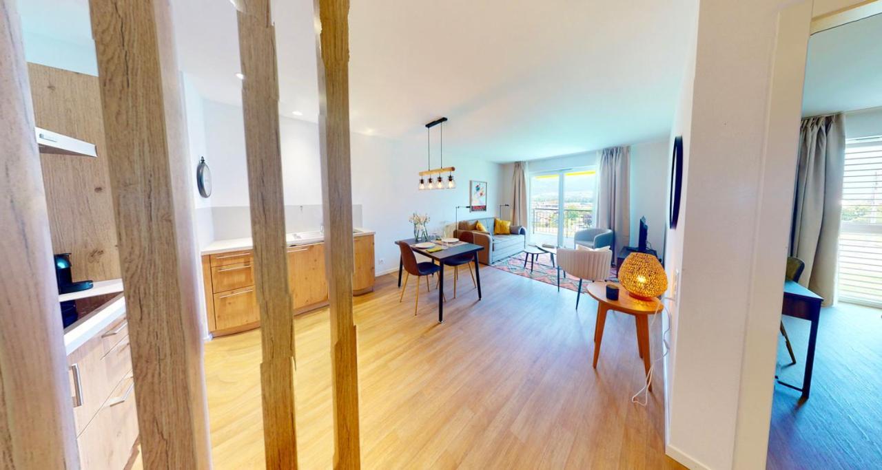 Alp Art Hotel Monthey Collombey-Muraz Exteriör bild