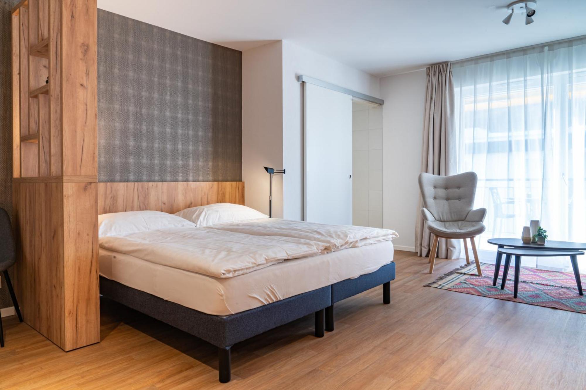 Alp Art Hotel Monthey Collombey-Muraz Exteriör bild