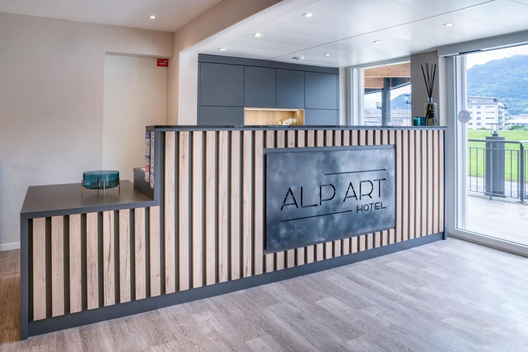 Alp Art Hotel Monthey Collombey-Muraz Exteriör bild
