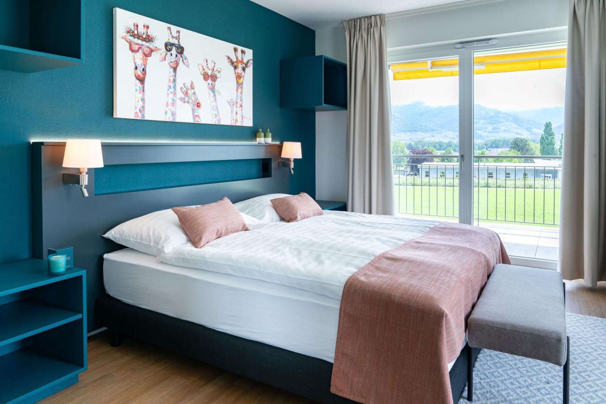 Alp Art Hotel Monthey Collombey-Muraz Exteriör bild